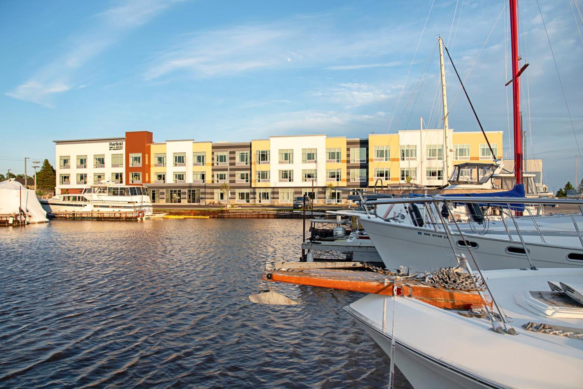Fairfield Inn & Suites By Marriott Duluth Waterfront Екстериор снимка